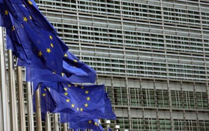 Εκπρόσωπος Κομισιόν: Τα μέλη της ΕΕ να εργαστούν πιο στενά για μία ισχυρή ευρωπαϊκή άμυνα