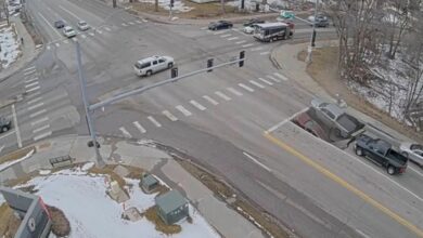 ΗΠΑ:-h-στιγμή-που-ανοίγει-τρύπα-σε-δρόμο-στη-Νεμπράσκα-και-«καταπίνει»-δύο-αυτοκίνητα-(video)