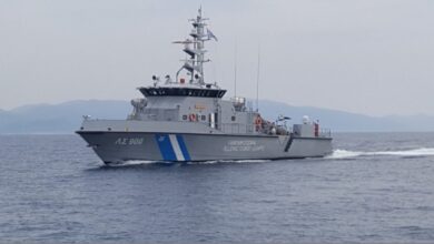 Προσάραξη-ιστιοφόρου-στη-Μακρόνησο-–-Τραυματίστηκε-67χρονη-Βρετανίδα-επιβάτιδα