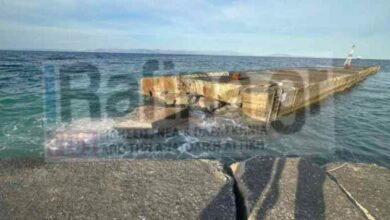 Το-πλοίο-andros-king-προσέκρουσε-κατά-την-πρόσδεση-στον-βόρειο-λιμενοβραχίονα-της-Ραφήνας