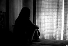 16χρονη-επιχείρησε-να-το σκάσει-ξυπόλητη-για-να-ξεφύγει-από-τον-30χρονο-σύζυγό-της-στο-Βόλο