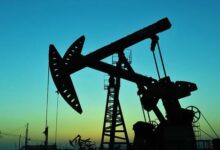 Πετρέλαιο:-Άνοδος-1%-μετά-τις-νέες-απειλές-Τραμπ-προς-το-Ιράν-–-Διατηρήθηκε-κάτω-από-τα-$80-το-brent