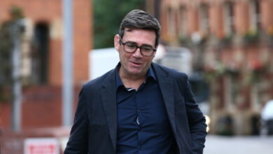 Ο-Άντι-Μπέρναμ-εξελέγη-εύκολα-βουλευτής-στη-Βρετανία-και-μπαίνει-στην-κούρσα-διαδοχής-του-Στάρμερ
