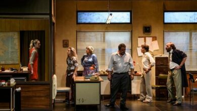 «Ανεξάρτητα-Κράτη»:-Η-παράσταση-των-sold-out-βγαίνει-για-πρώτη-φορά-σε-περιοδεία