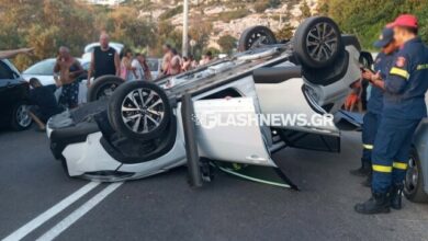 Αυτοκίνητο-τούμπαρε-μετά-από-πρόσκρουση-σε-ΙΧ-στα-Χανιά,-στο-νοσοκομείο-ο-οδηγός,-φωτογραφίες