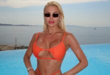 Αλεξάνδρα-Παναγιώταρου:-Οι-λήψεις-με-πορτοκαλί-μαγιό-σε-πισίνα-στη-Μύκονο