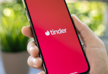tinder:-Λανσάρει-τα-group-hangouts-–-Ραντεβού-με-παρέα-για-λιγότερη-«πίεση»