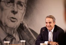 Μητσοτάκης-για-Στέφανο-Μάνο:-Έβλεπε-πολύ-μακριά,-στις-μεγάλες-του-επιλογές-έχει-δικαιωθεί