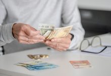 Μισθοί:-Εως-15-ευρώ-επιπλέον-τον-μήνα-από-τη-μείωση-στις-εισφορές-–-Αναλυτικά-τα-ποσά-ανά-εισόδημα